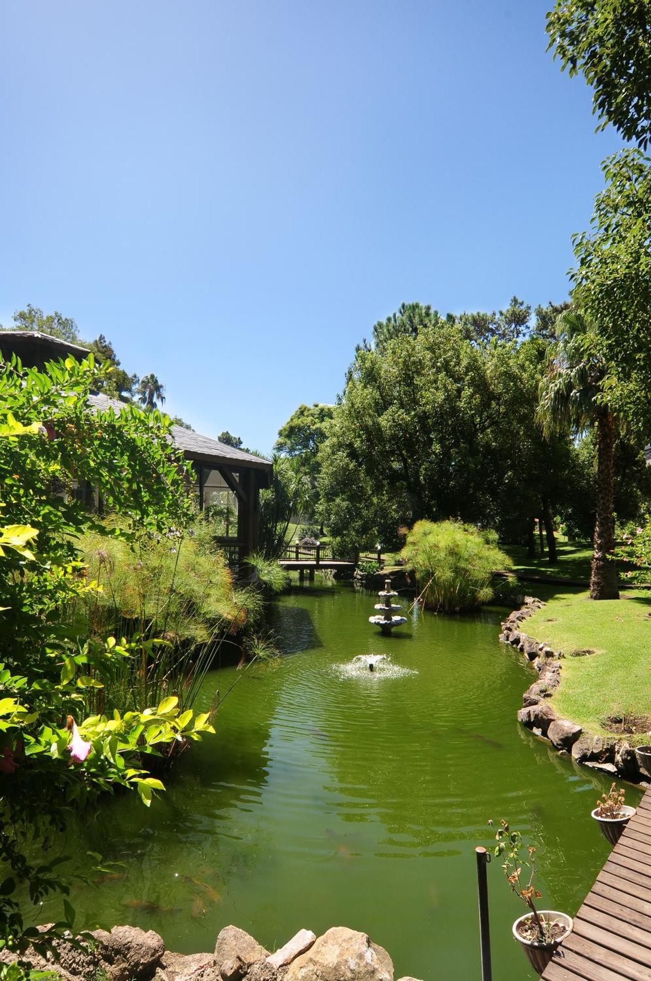 Parque Hotel Jean Clevers 푼타델에스테 외부 사진 The lake