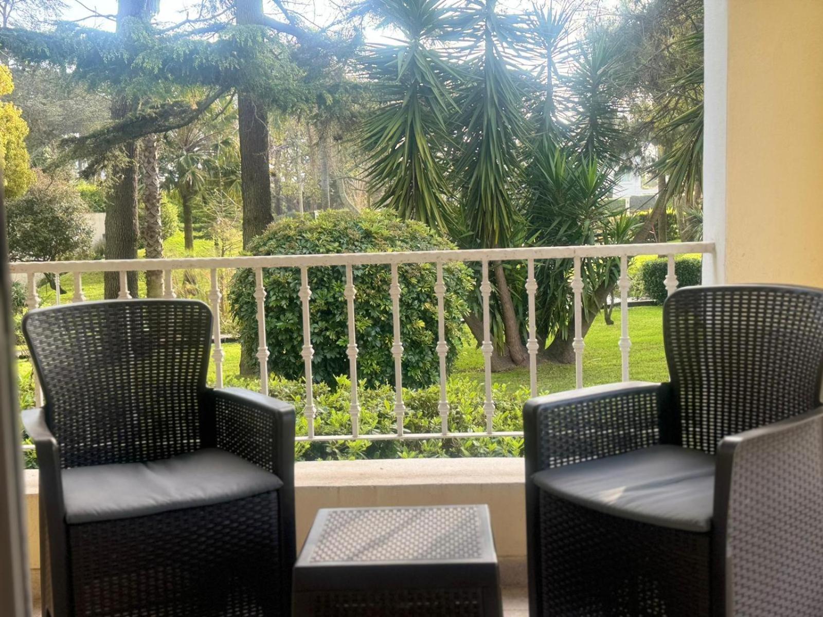 Parque Hotel Jean Clevers 푼타델에스테 외부 사진 A view of the gardens from a guest room