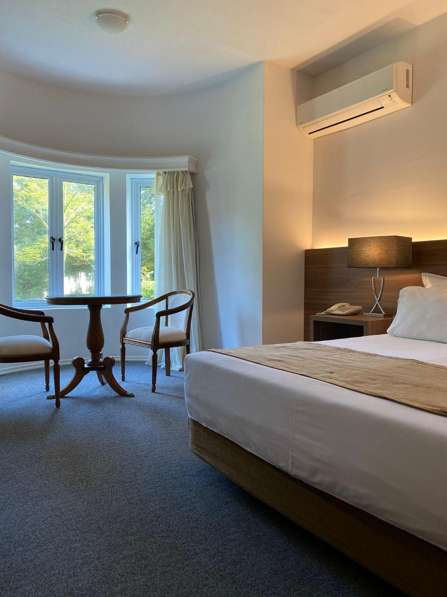 Parque Hotel Jean Clevers 푼타델에스테 외부 사진 A room at the hotel