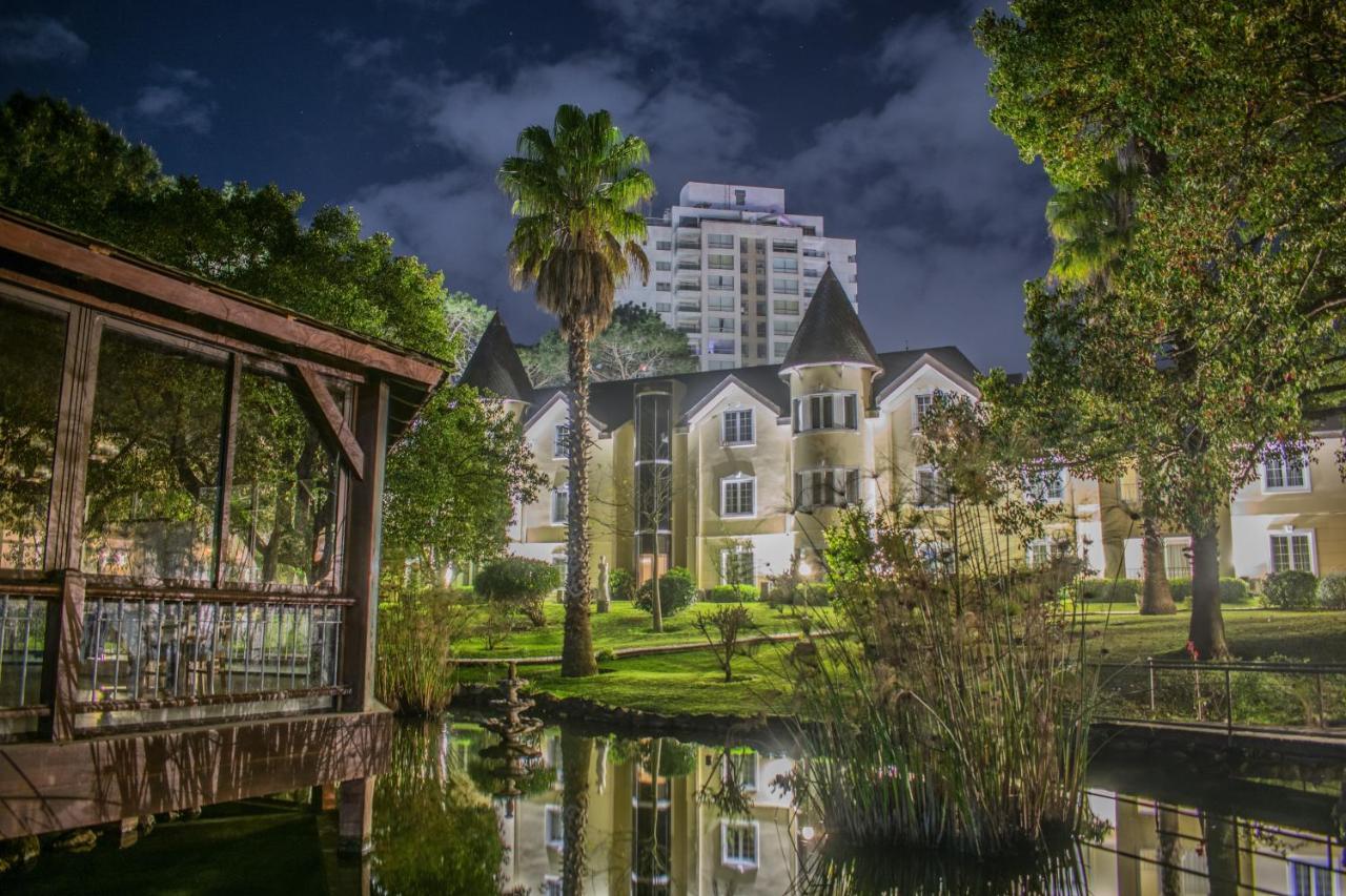 Parque Hotel Jean Clevers 푼타델에스테 외부 사진 The Village at River Park